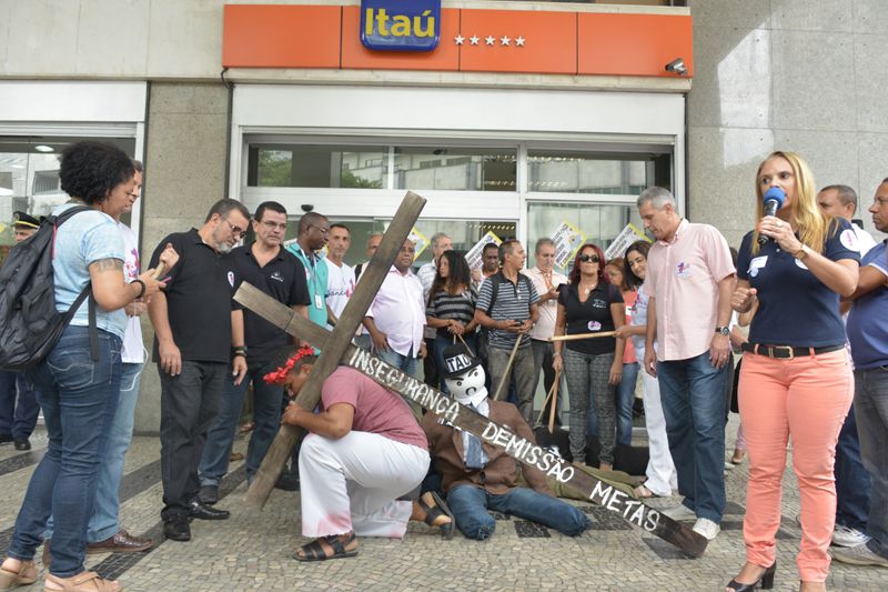 PARALISA    O ITAU E MALHA    O DE JUDAS 420