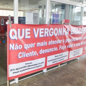 Ato Bradesco Ag. Cacuia  contra as demissões