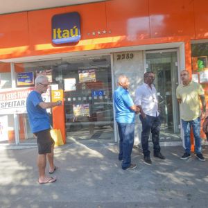 Manifestação Itaú Coelho Neto contra demissões