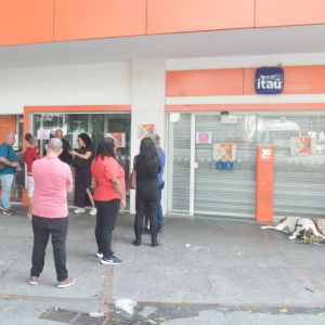 Manifestação Itaú contra demissão e fechamento de agências