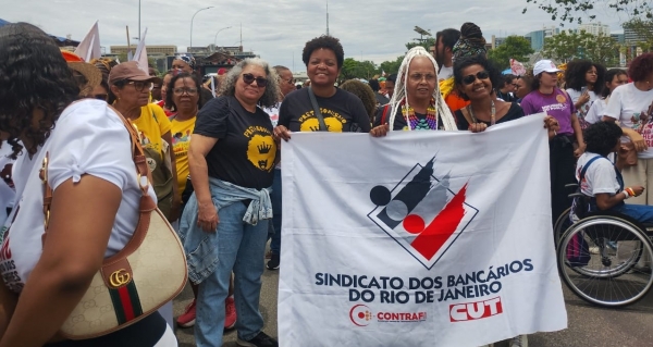 Luciana Vieira (E), Dênia Cristina, Jô Araújo e Cida Cruz: dirigentes sindicais bancárias participam da segunda edição da Marcha das Mulheres Negras, em Brasília 