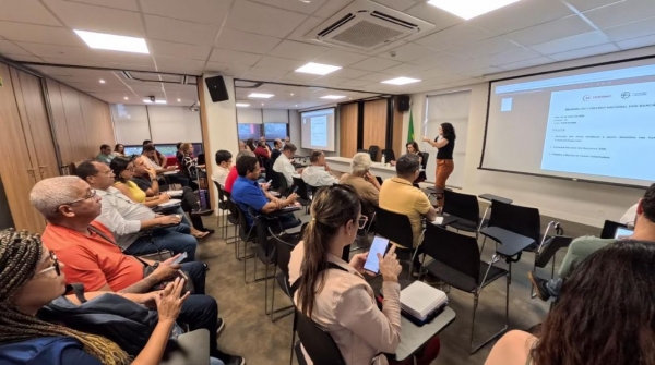 Juvandia Moreira, coordenadora do Comando Nacional e presidenta da Contraf-CUT: eixos tem&aacute;ticos da campanha nacional 2026 foram definidos