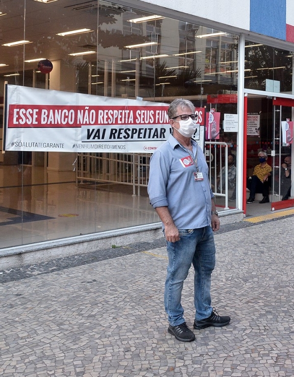 Geraldo Ferraz, diretor do Sindicato, representou a base do Rio na reunião do coletivo que debateu estratégias para a campanha salarial dos financiários