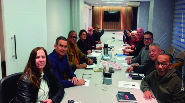 Pouco antes da reunião. Coletivo de Segurança posa para foto.