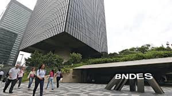 O CAMINHO É O DIÁLOGO - Funcionalismo do BNDES espera que direção do banco atenda demandas dos demais itens do Acordo Coletivo de Trabalho