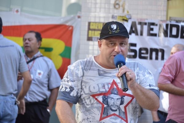 Sérgio Menezes cobra do Bradesco a garantia dos empregos e a suspensão das metas