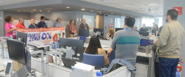 O Sindicato em campanha nas agências e unidades pelo Reajuste Zero e melhorias do Saúde Caixa. A mobilização cresce nos locais de trabalho e nas redes sociais 