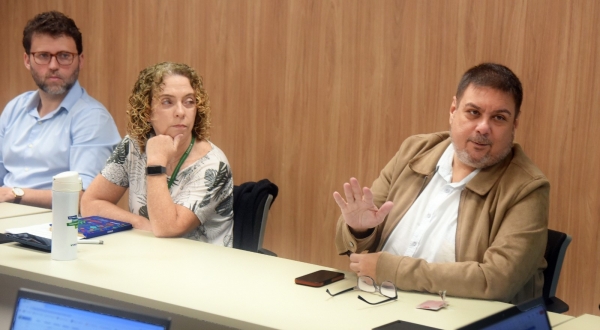 Alexandre Batista (D), do Sindicato do Rio: negociação foi positiva, mantendo as cláusulas do Acordo de Jornada de Trabalho