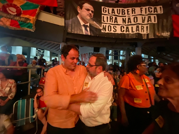 O presidente do Sindicato José Ferreira participou do ato no Circo Voador em defesa do mandato do deputado federal Glauber Braga (Psol-RJ)