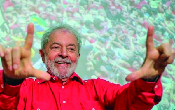 Lula sai na frente no primeiro turno, mas disputa acirrada mostra que a militância do povo, movimentos sociais e sindical é que garantirão vitória da democracia e dos trabalhadores