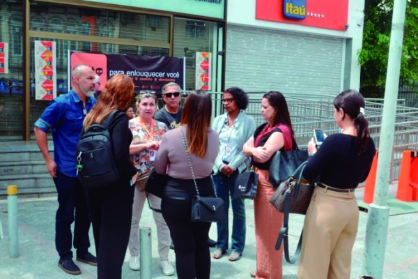  A diretora do Sindicato, Maria Izabel: " O bolsa-educa&ccedil;&atilde;o foi o principal ponto do ACT que renovamos com o banco".