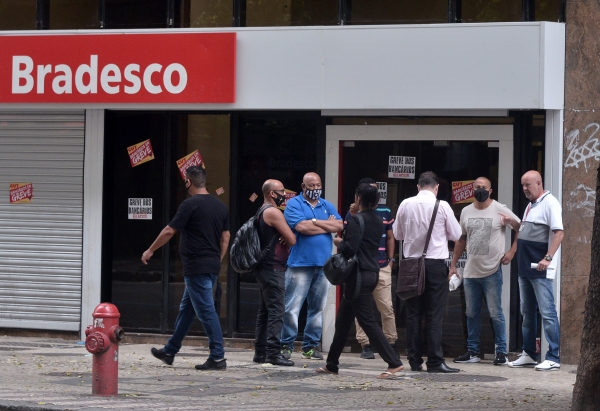 Legenda: O Sindicato não descarta paralisações nas agências do Bradesco onde estão sendo feitas denúncias de assédio moral e pressão por metas abusivas