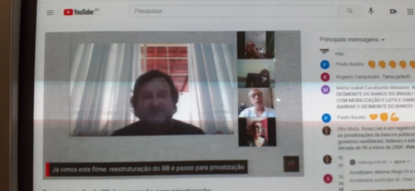 Mário Raia, secretário da Contraf-CUT e ex-funcionário do Banespa, durante o debate
