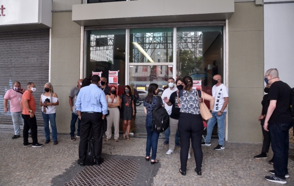Rio parou prédios e agências do Centro da Cidade
