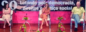 Debate reuniu a presidenta da Contraf-CUT, Juvandia Moreira,  a presidenta do Sindicato, Adriana Nalesso e o professor João Sicsú