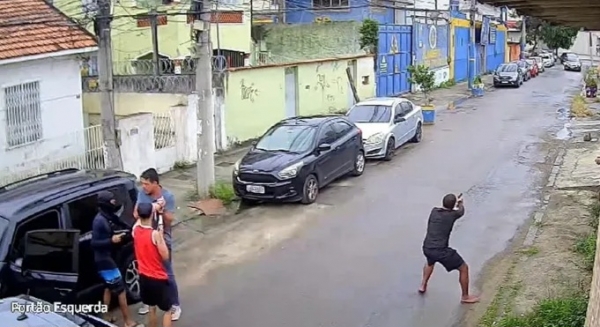 Imagens de assalto e roubo de carro no Rio de Janeiro: índices são os maiores da história