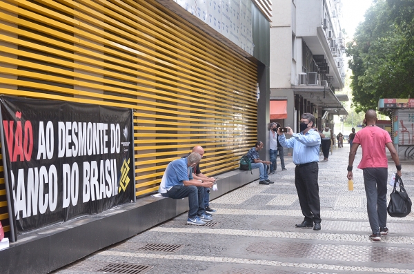 Paralisação dos funcionários do Banco do Brasil em janeiro e fevereiro de 2021: o Sindicato anula, na Justiça, descontos de salários, garantindo o direito de greve