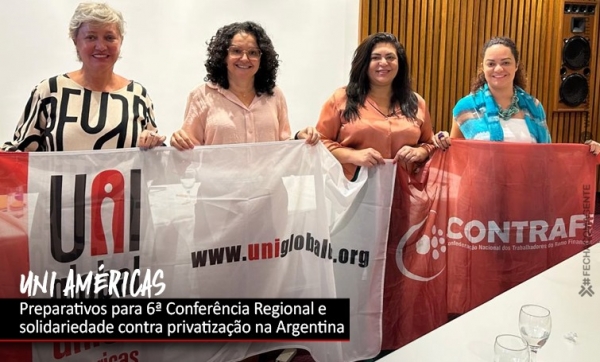 Comitê Diretor Regional da UNI Américas - da esquerda para a direita: Rita Berlofa (secretária de Relações Internacionais da Contra-CUT), Juvandia Moreira (presidenta da Contraf-CUT e vice-presidenta da CUT Nacional), Neiva Ribeiro (presidenta do Sindicato dos Bancários de São Paulo e Região) e Lucimara Malaquias (secretária-geral do Sindicato dos Bancários de São Paulo). Foto: Contraf-CUT.