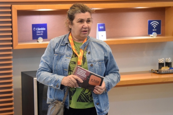 Maria Izabel, diretora do Sindicato do Rio e representante da COE: &quot;Demissões cruéis, desumanas e sem transparência com os funcionários&quot;