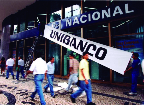  DEVO NÃO NEGO, NÃO PAGO NUNCA MAIS - O extinto Banco Nacional, comprado pelo Unibanco, hoje do grupo Itaú, tem um saldo devedor de R$20,659 bilhões do dinheiro público que recebeu do Proer, criado por FHC