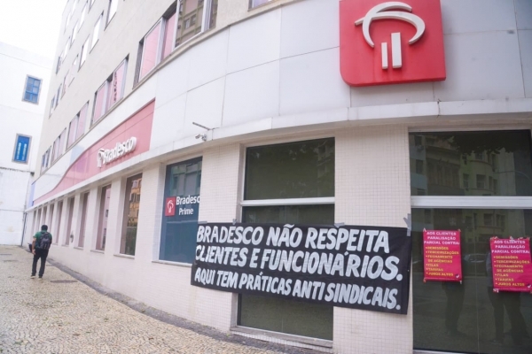 A desembargadora Rosane Ribeiro Catrib frisou que os autos do processo provaram estar configurado o dano moral, provocado pela imposição pelo Bradesco de uma ociosidade forçada à bancária. Foto: Nando Neves.